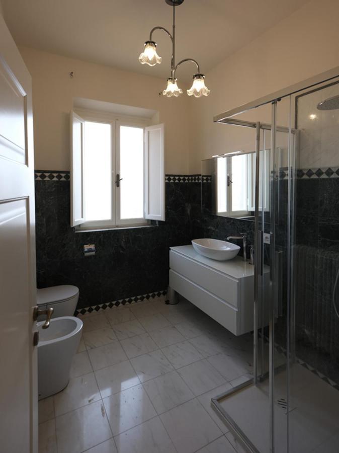 Tweepersoonskamer met 1 of 2 Bedden en Eigen Badkamer